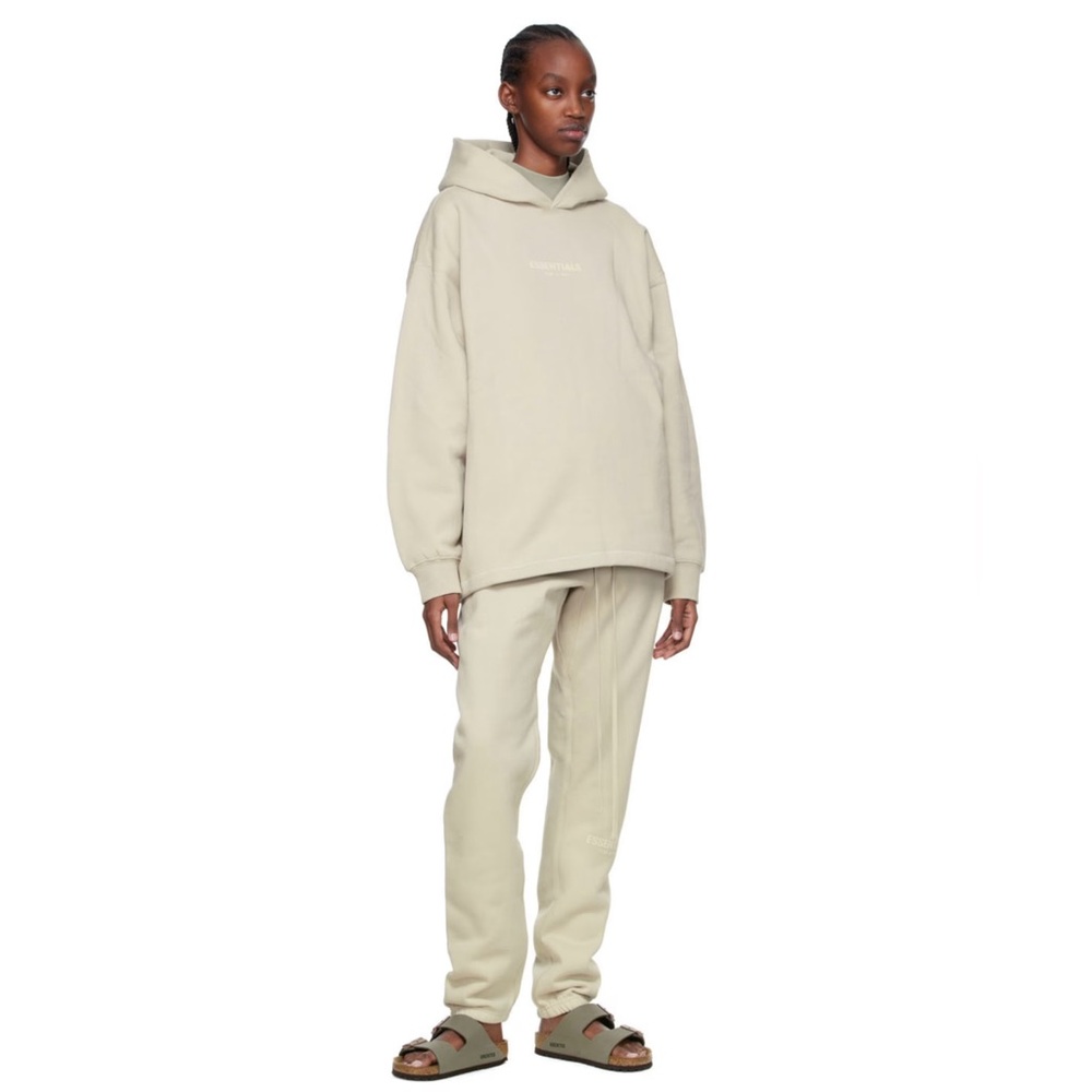 FEAR OF GOD ESSENTIALS
Beige Fleece Lounge Pants NWT Men’s size XXL